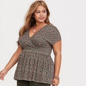 NWT Torrid Size 2 Surplice Babydoll Top